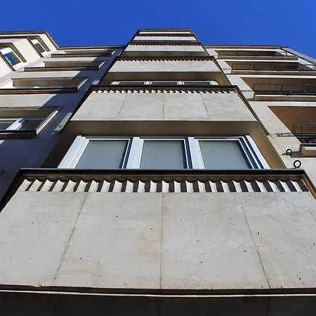 Next To Railway Station Apartamento *